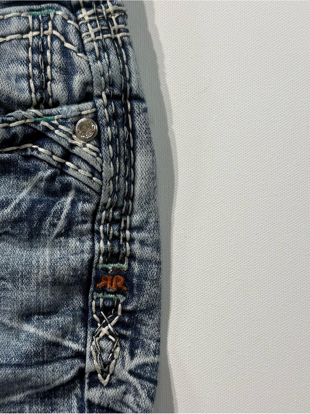 Rock Revival Pearlie Embellished Denim Shorts Women’s 29 Rhinestone - Picture 12 of 12